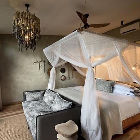 Bumi Hills Safari Lodge Exteriör bild