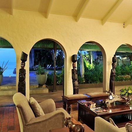Bumi Hills Safari Lodge Exteriör bild