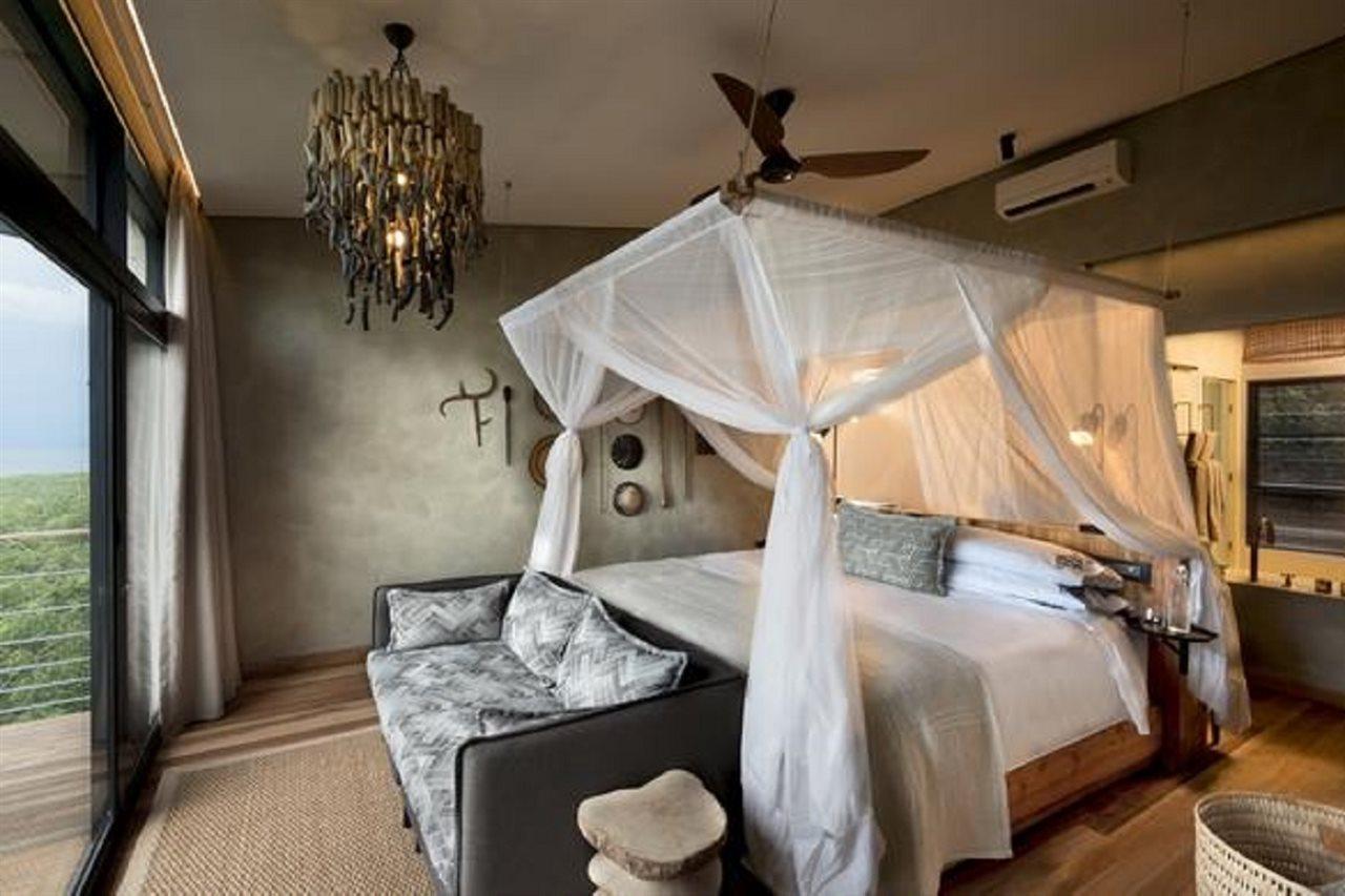 Bumi Hills Safari Lodge Exteriör bild